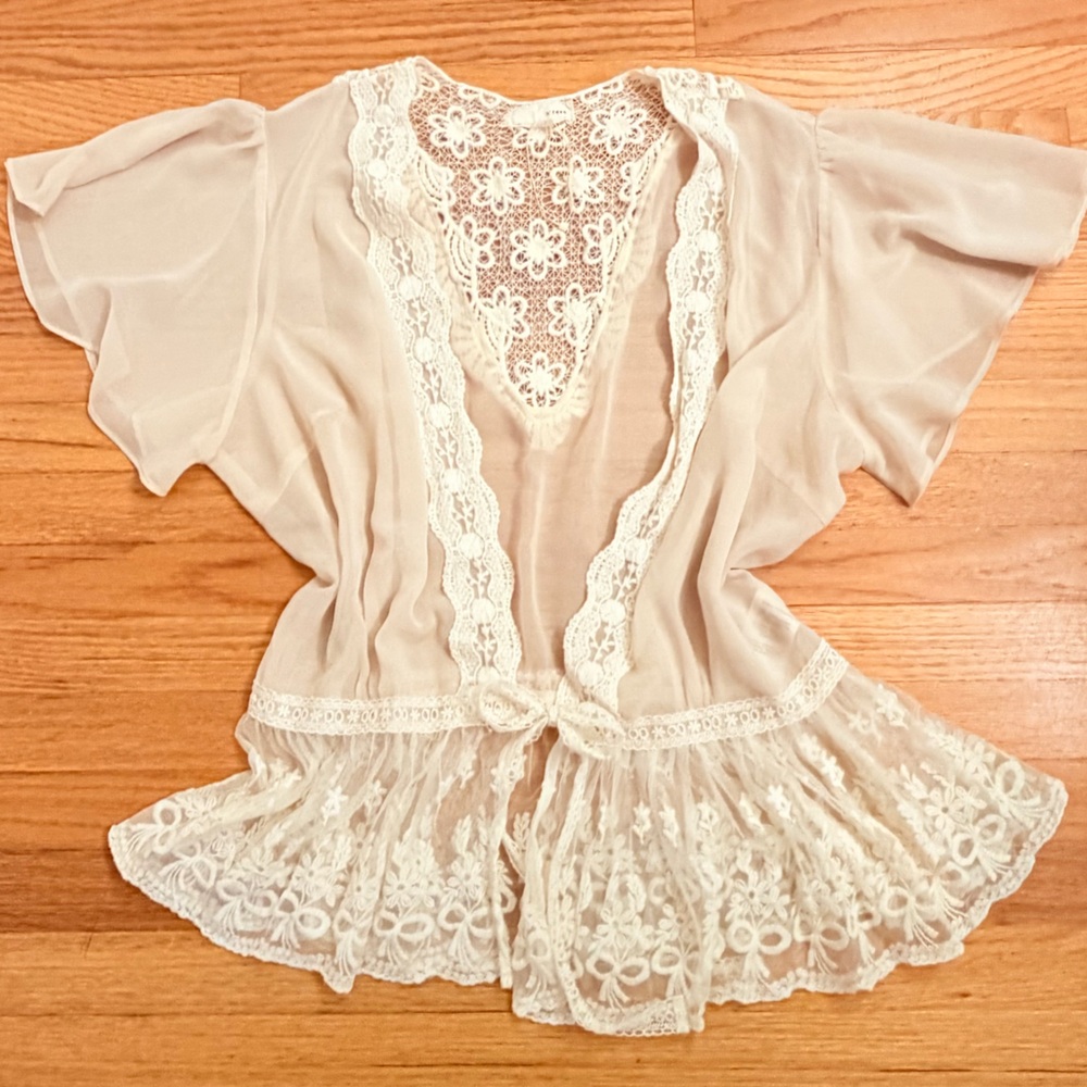 A'Reve Cream Lace Detail Bohemian Peasant Blouse - Picture 2 of 12